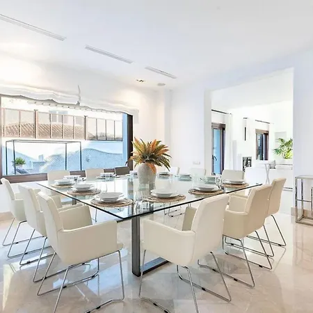 Apartment Spacious With Private Pool And Parking In Mykonos
